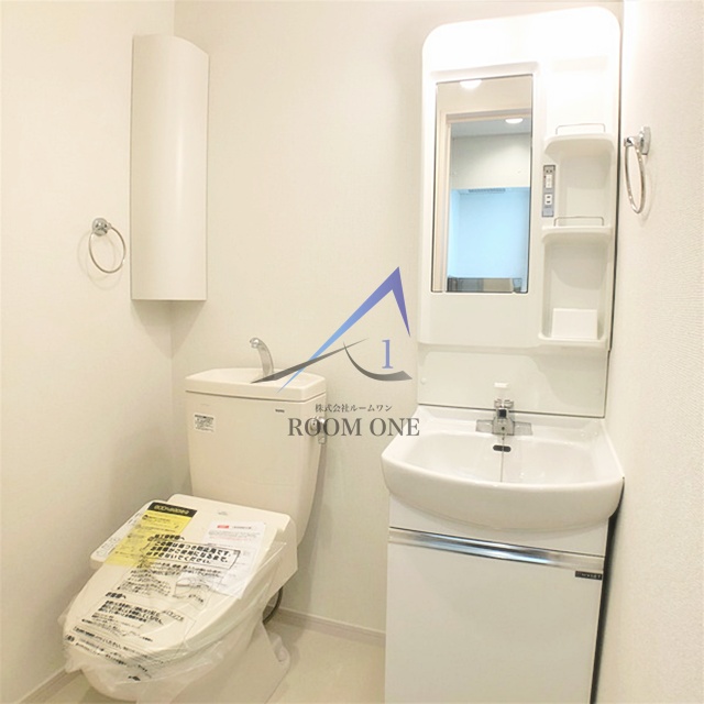 洗面設備　独立洗面台です。