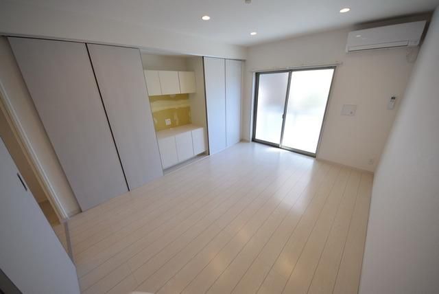 居室・リビング　収納・エアコン付き洋室