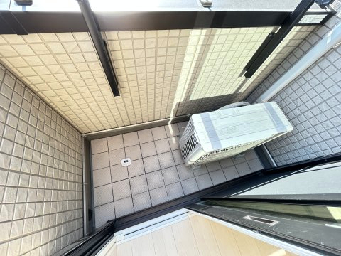 バルコニー　外からの目が気にならないバルコニーで洗濯物が干せます