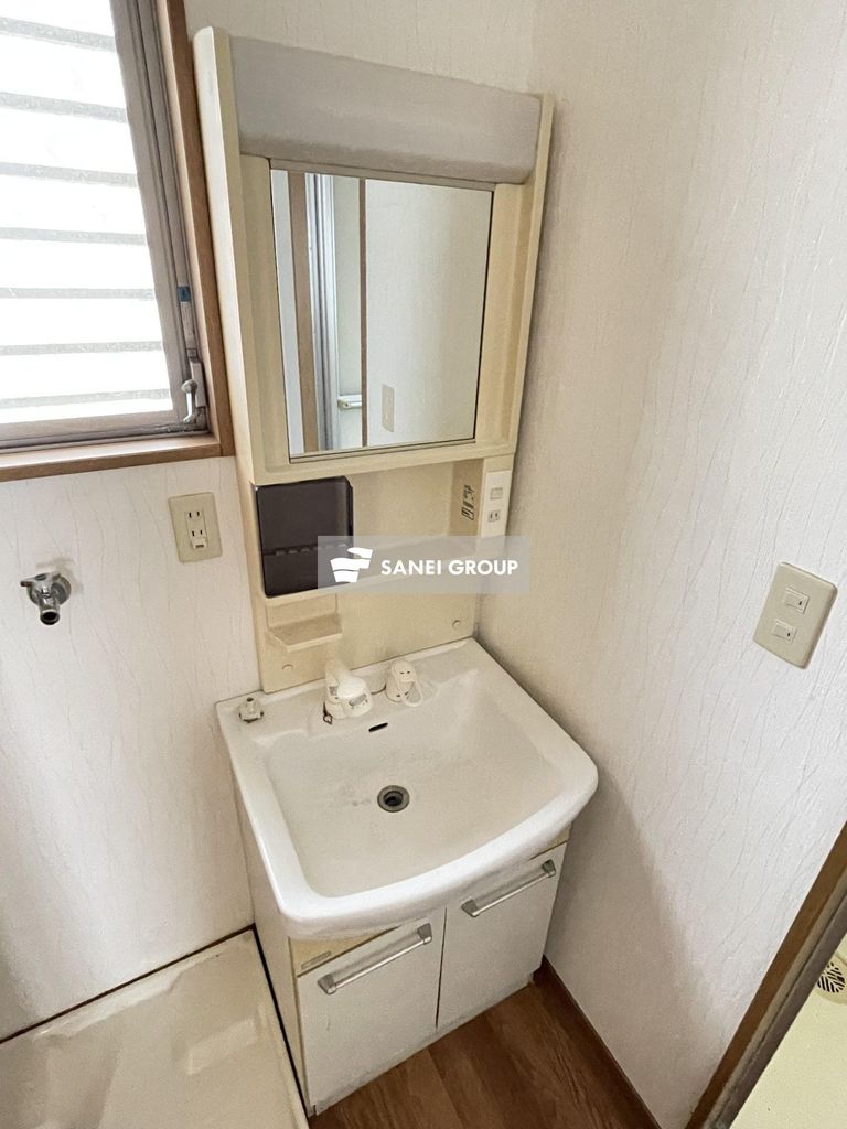 洗面設備　同仕様