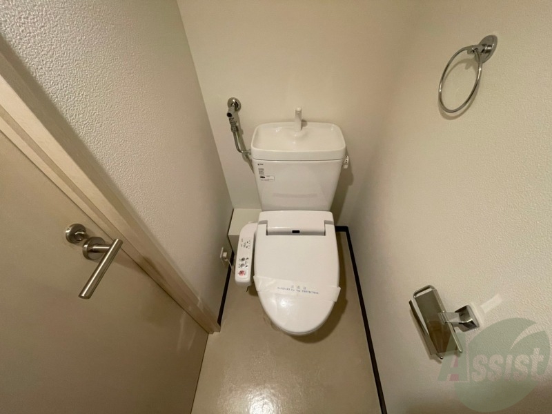 トイレ　ウォシュレット機能がついたトイレ。安心して使用できますね。