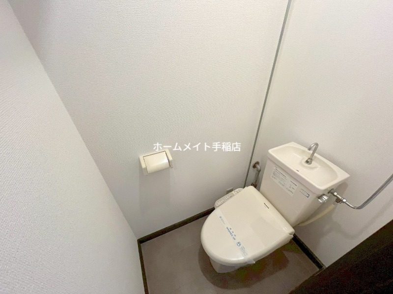 トイレ　ウォシュレット付きで快適な環境です♪