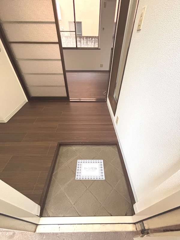 玄関　※別号室参照画像です