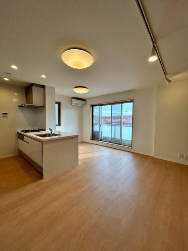 居室・リビング　別室参照