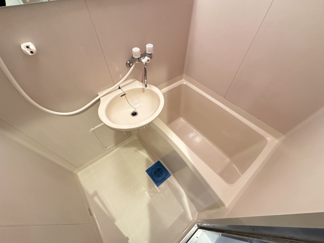 バス・シャワールーム　別部屋参考写真です