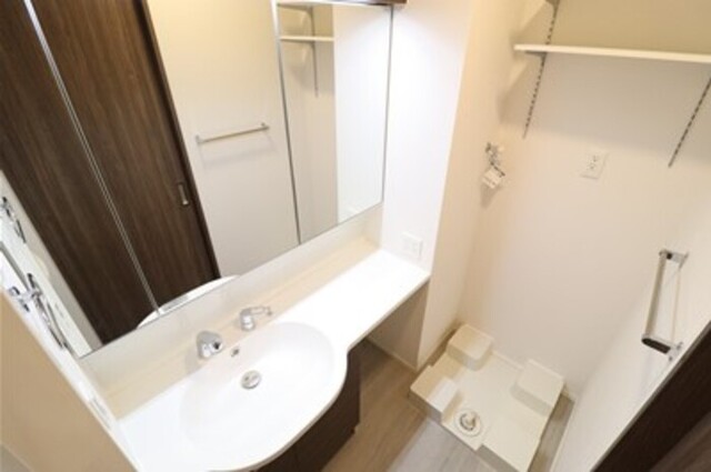 洗面設備　洗面室