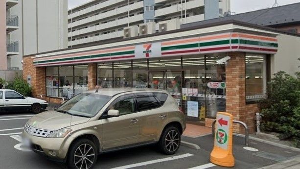 コンビニ　セブンイレブン相模原鶴ヶ丘店（コンビニ）まで300m
