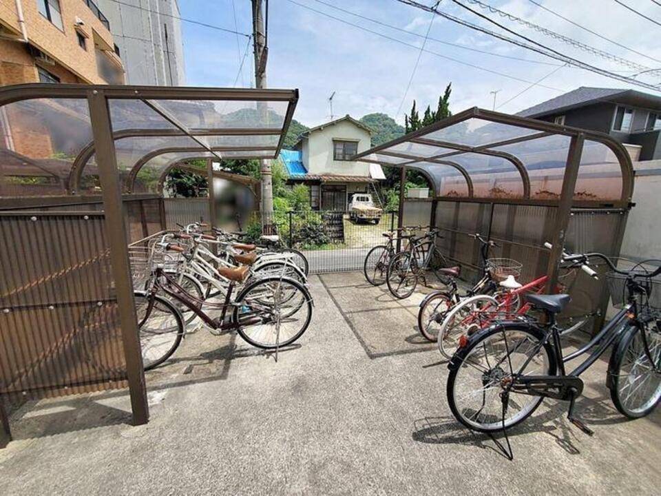 駐車場　駐輪場