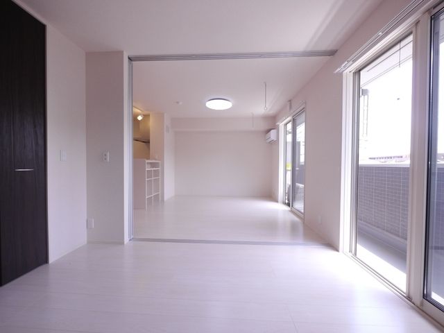 居室・リビング　★日当りの良いお部屋です★