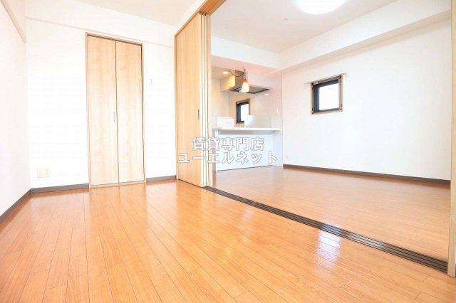 居室・リビング　ゆったりとくつろげる、落ち着きのある居室空間です