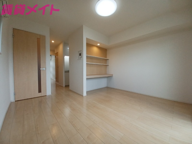 居室・リビング　同型参考写真