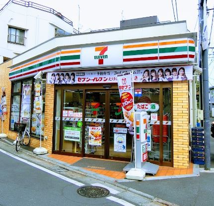 コンビニ　セブンイレブン（コンビニ）まで401m