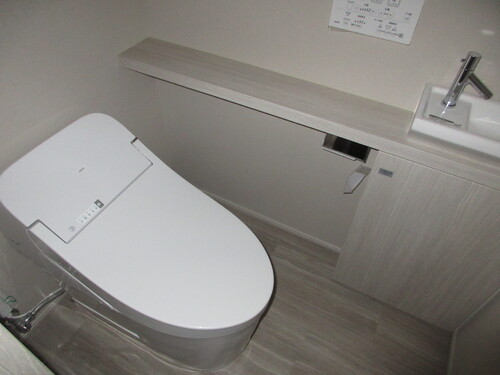 トイレ　トイレ