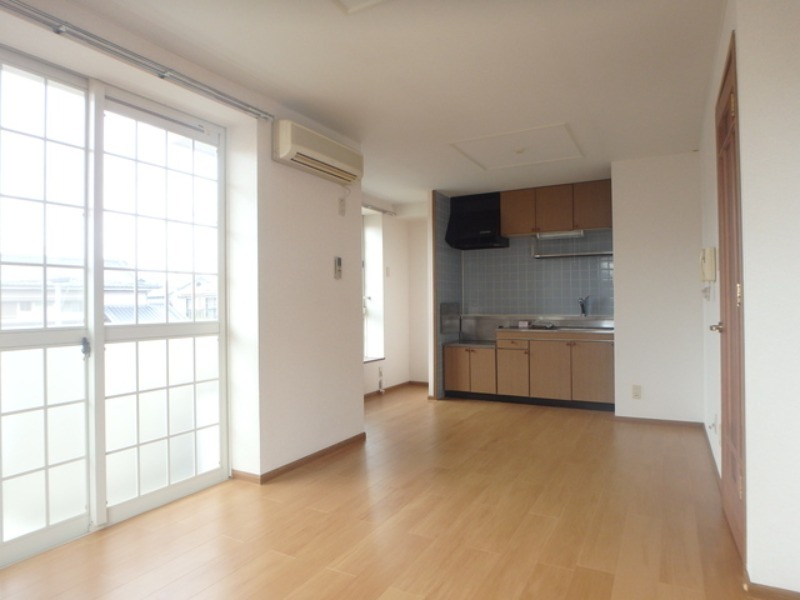 居室・リビング　図面と現状に相違がある場合には現状を優先