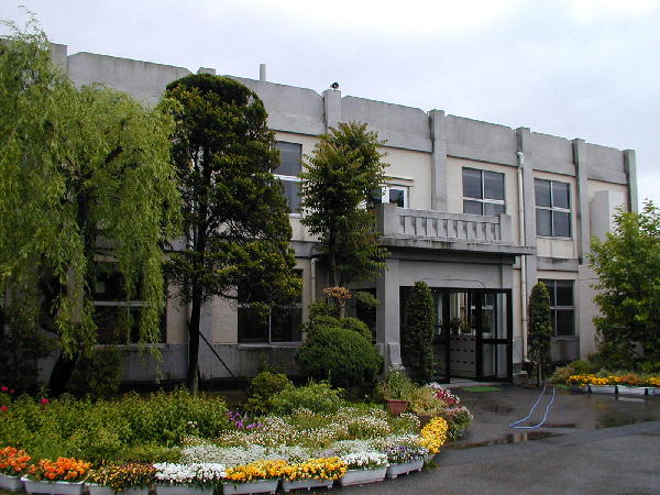 小学校　木更津市立金田小学校（小学校）まで972m