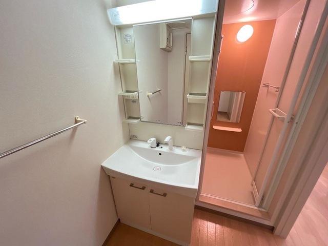 洗面設備　洗髪洗面化粧台