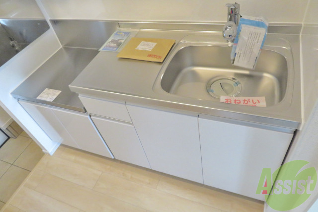 キッチン　キッチンは横幅もあるのでかなり使いやすそうです。