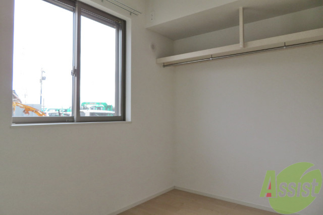 その他部屋・スペース　寝室は窓があり良い感じのサイズ感ですね。