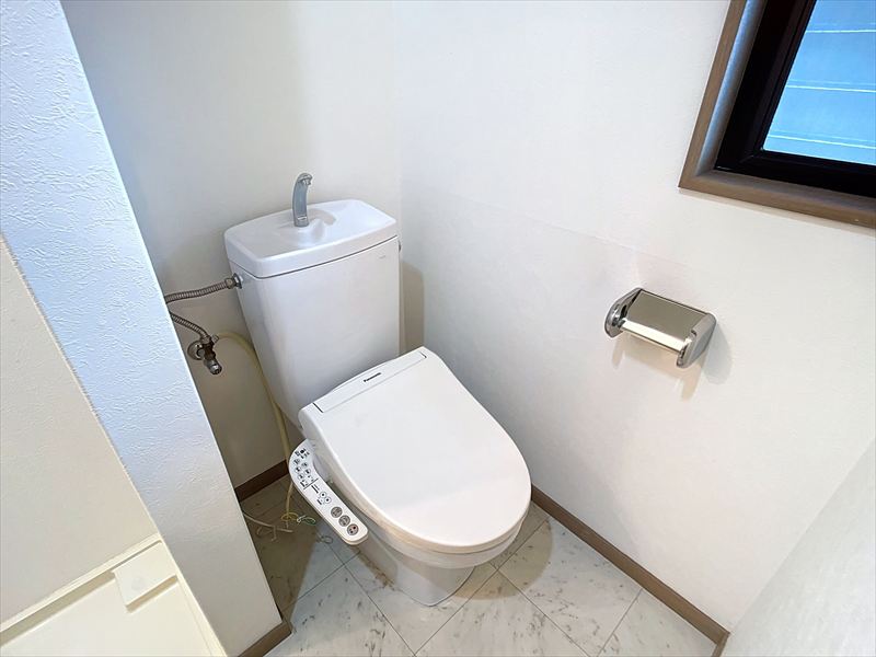 トイレ　※写真は同物件の別部屋です