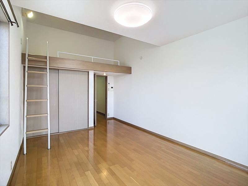 居室・リビング　※写真は同物件の別部屋です