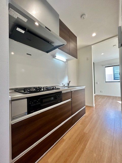 キッチン　★便利な３口システムキッチン☆