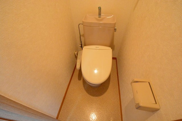 トイレ　シンプルで使いやすいトイレです♪