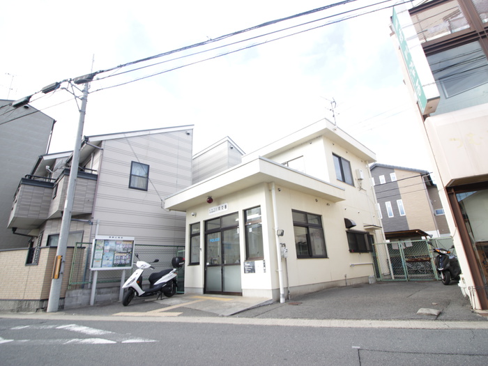 警察署・交番　川岡交番（警察署・交番）まで82m