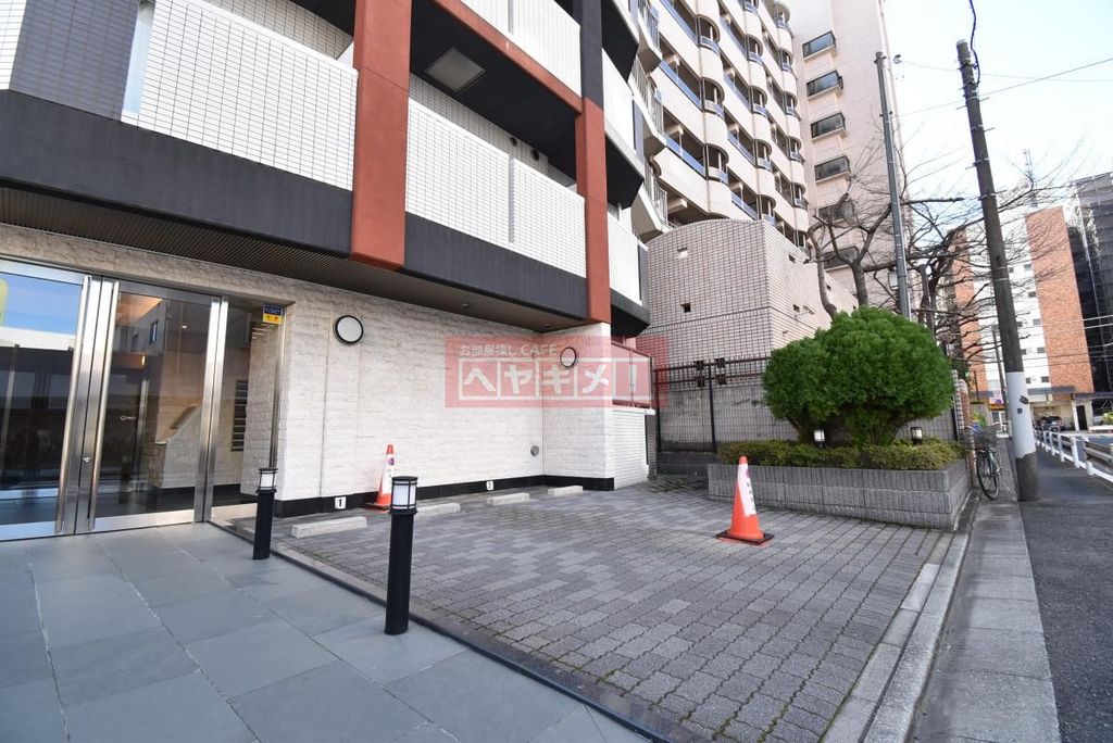 駐車場　エントランス