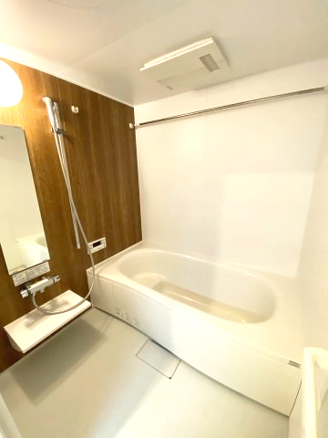 バス・シャワールーム　※同タイプの部屋写真です