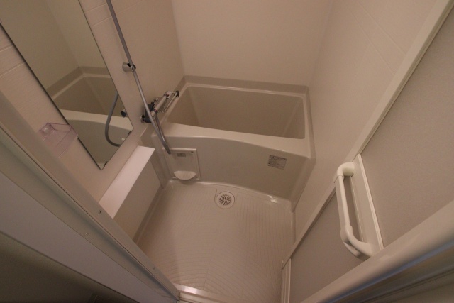 バス・シャワールーム　※別室の参考写真の為、現況優先です。