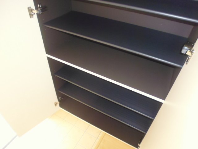 玄関　シューズボックス