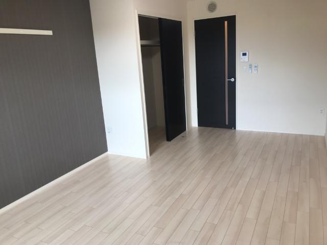 居室・リビング　室内