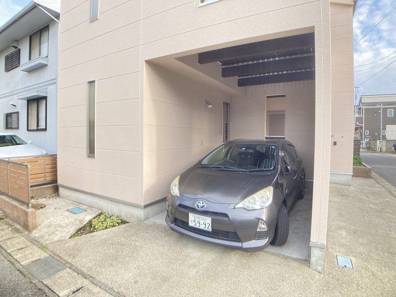 駐車場　駐車場