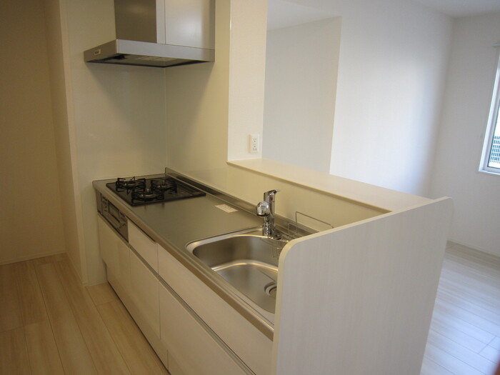 キッチン　コンパクトなキッチンで掃除もラクラク