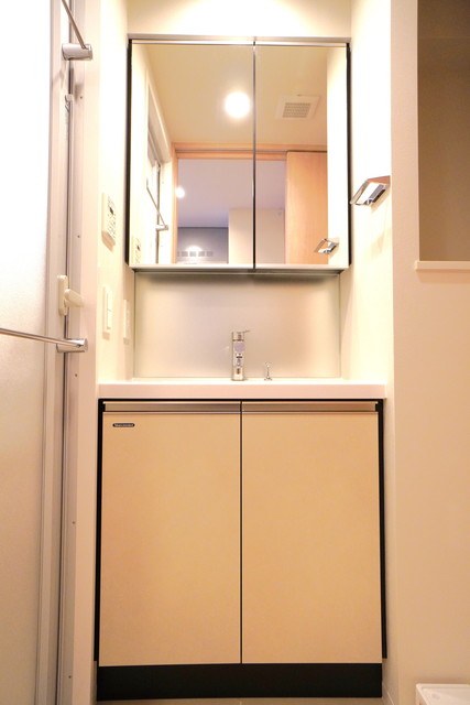 洗面設備　※写真は同タイプ住戸です。