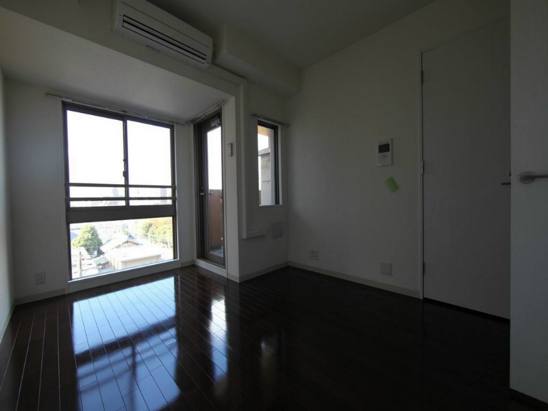 バルコニー　洋室6.6帖　エアコン完備