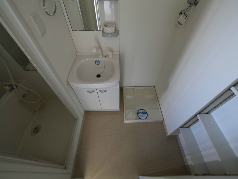 洗面設備　脱衣所　独立洗面台付（シャンプードレッサー付）棚付