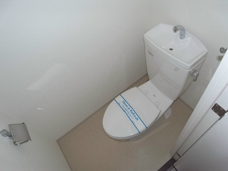 トイレ　トイレ　温水洗浄便座取り付け可