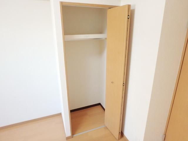 収納　同物件別部屋写真