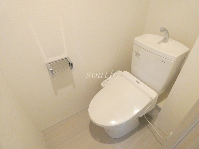トイレ　ウォシュレット付きのトイレ