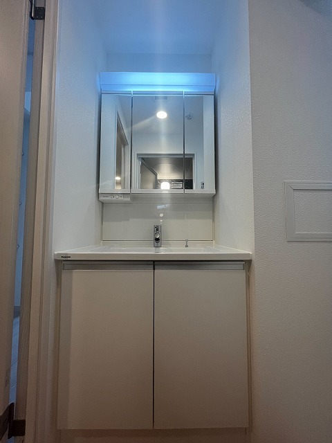 洗面設備　同物件、別号室のものです。