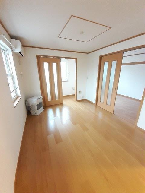 居室・リビング　リビング