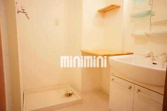 洗面設備　脱衣所です。