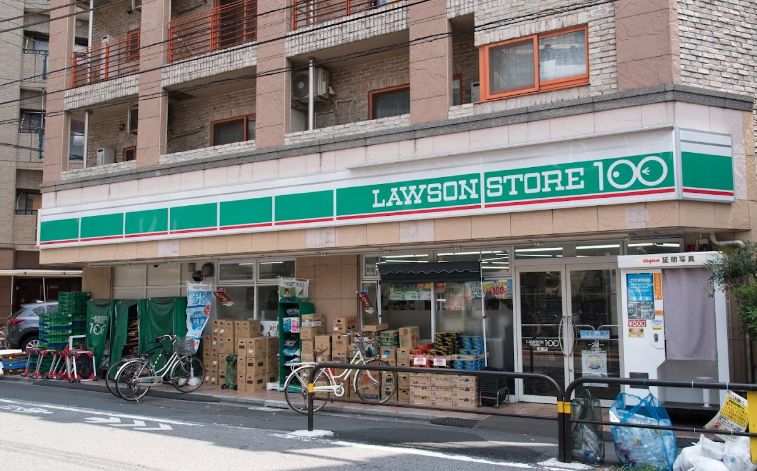 コンビニ　ローソンストア100町屋店（コンビニ）まで223m