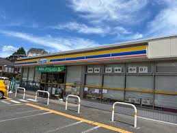 コンビニ　ミニストップ 港北日吉本町店（コンビニ）まで383m