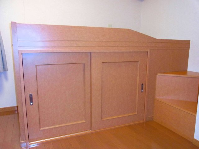 その他　ベッド下　収納