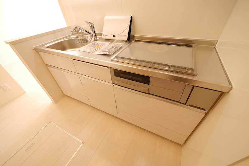 キッチン　システムキッチン（ＩＨ3口コンロ、グリル）