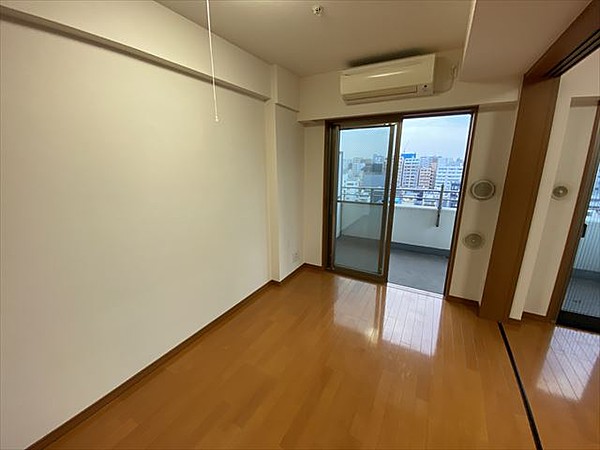 居室・リビング　※反転タイプの写真を使用しています。