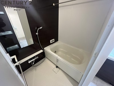 バス・シャワールーム　浴室乾燥・追い炊き機能付きのバスルーム♪