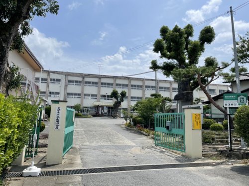 小学校　久留米市立山川小学校（小学校）まで896m
